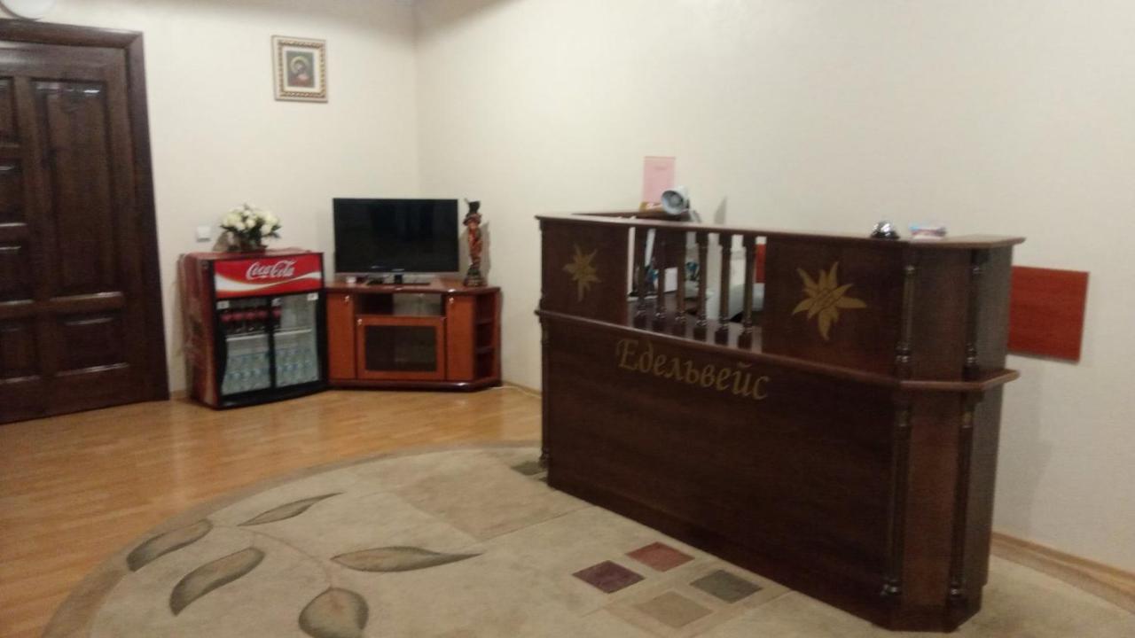 Едельвейс Hotel Sniatyn Eksteriør billede